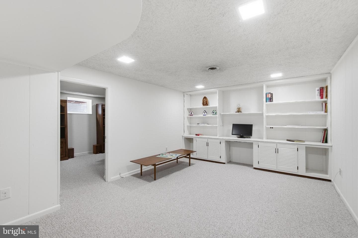 9385 Saddlemount Court photo 42