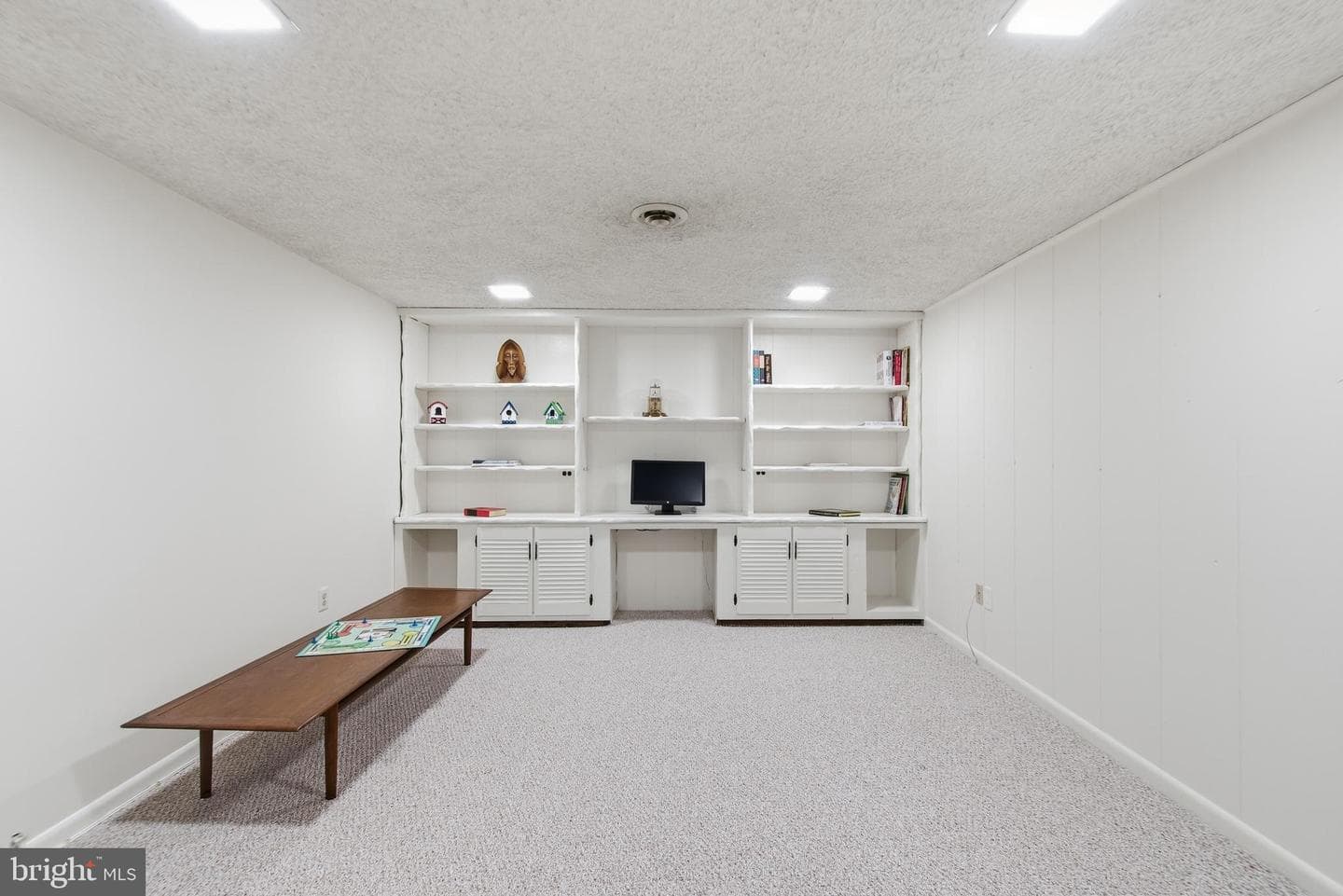 9385 Saddlemount Court photo 43