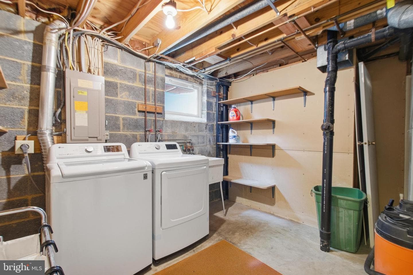 9385 Saddlemount Court photo 49