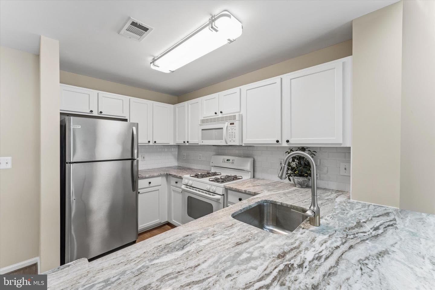 12000 Market Street #446 photo 9