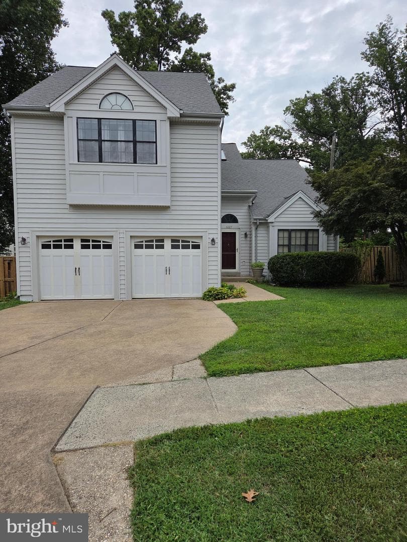 6127 Glen Oaks Court photo 1