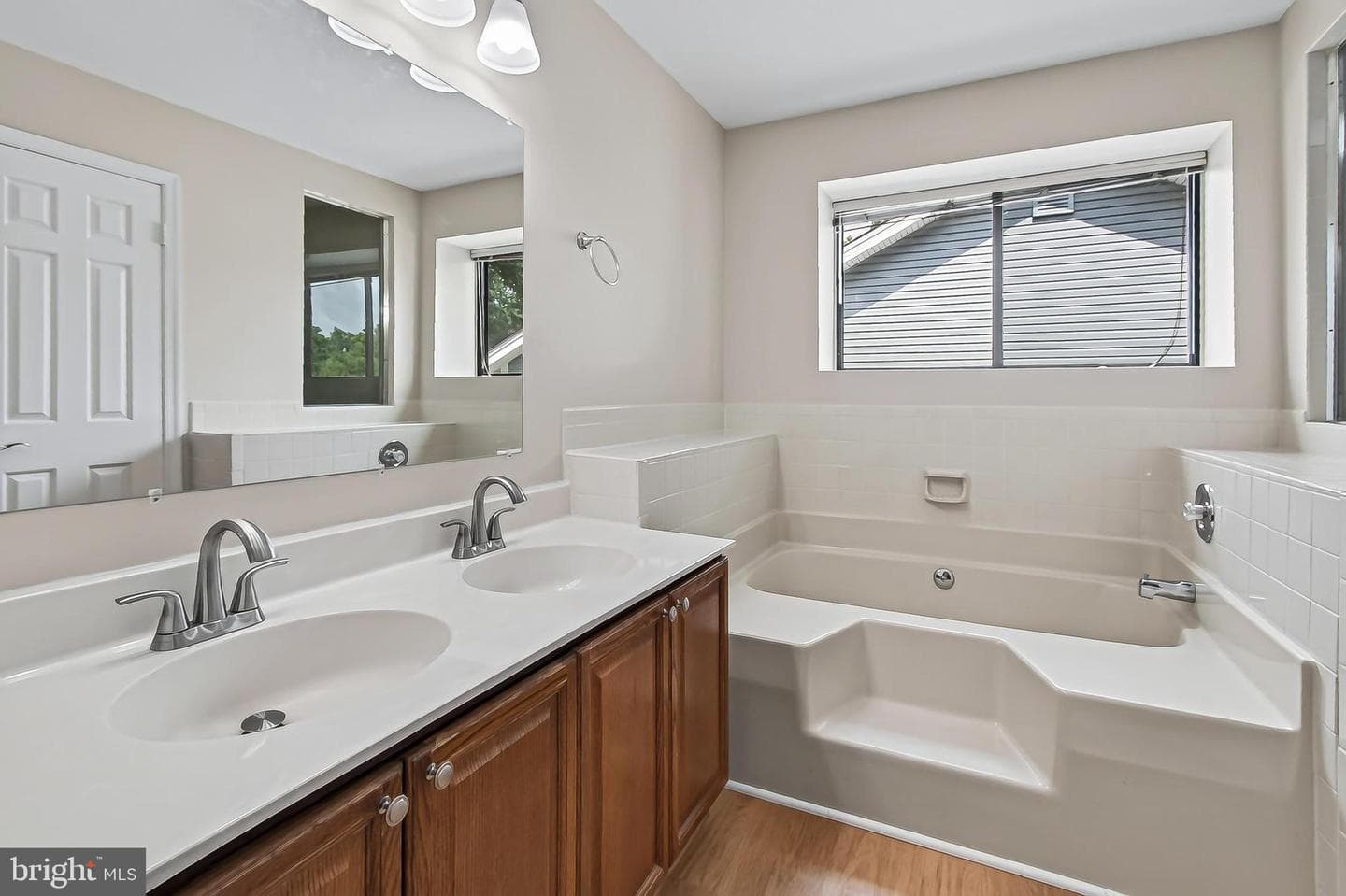 6127 Glen Oaks Court photo 31