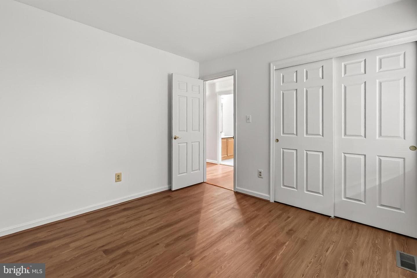 6127 Glen Oaks Court photo 38