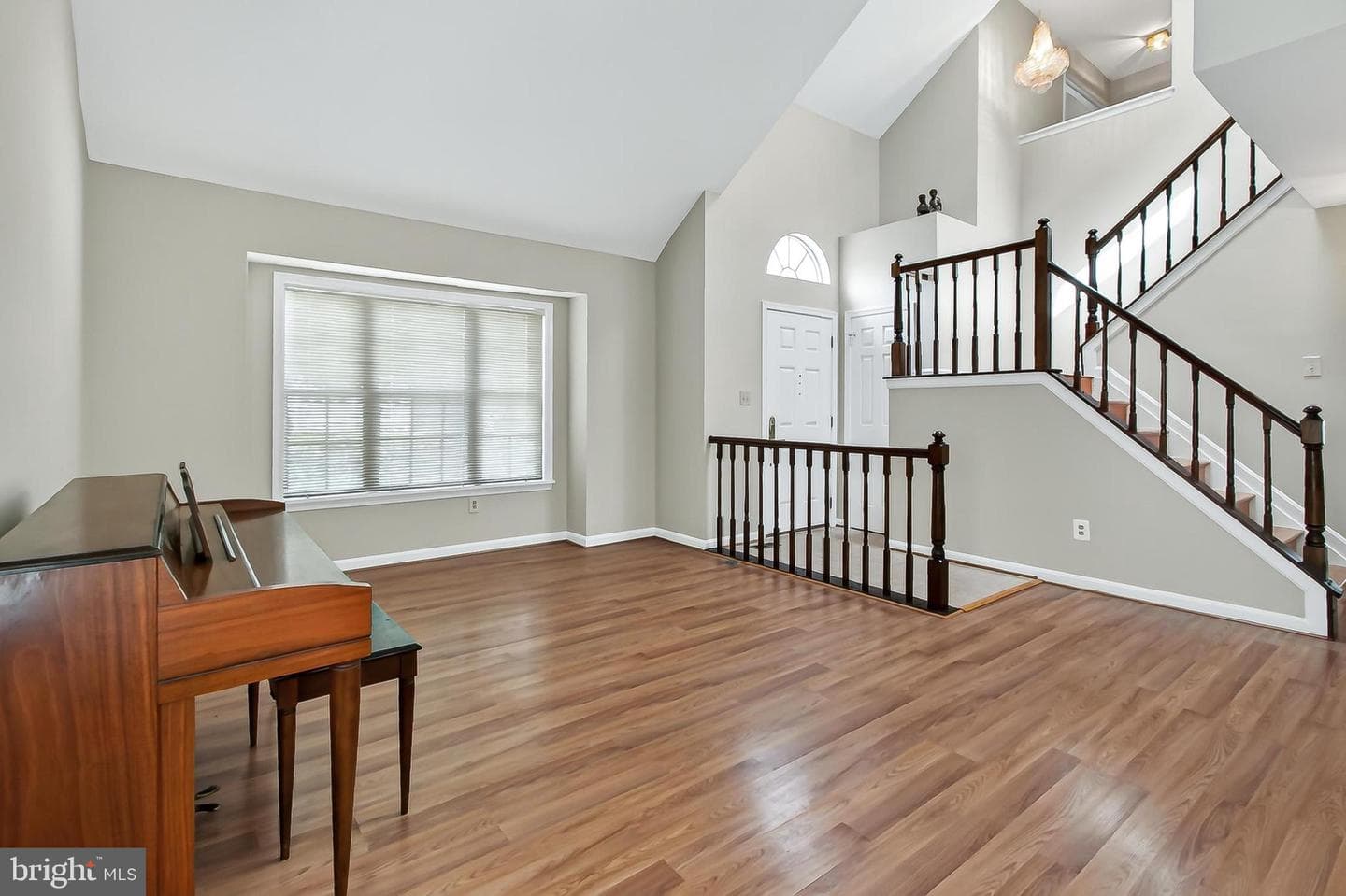 6127 Glen Oaks Court photo 8