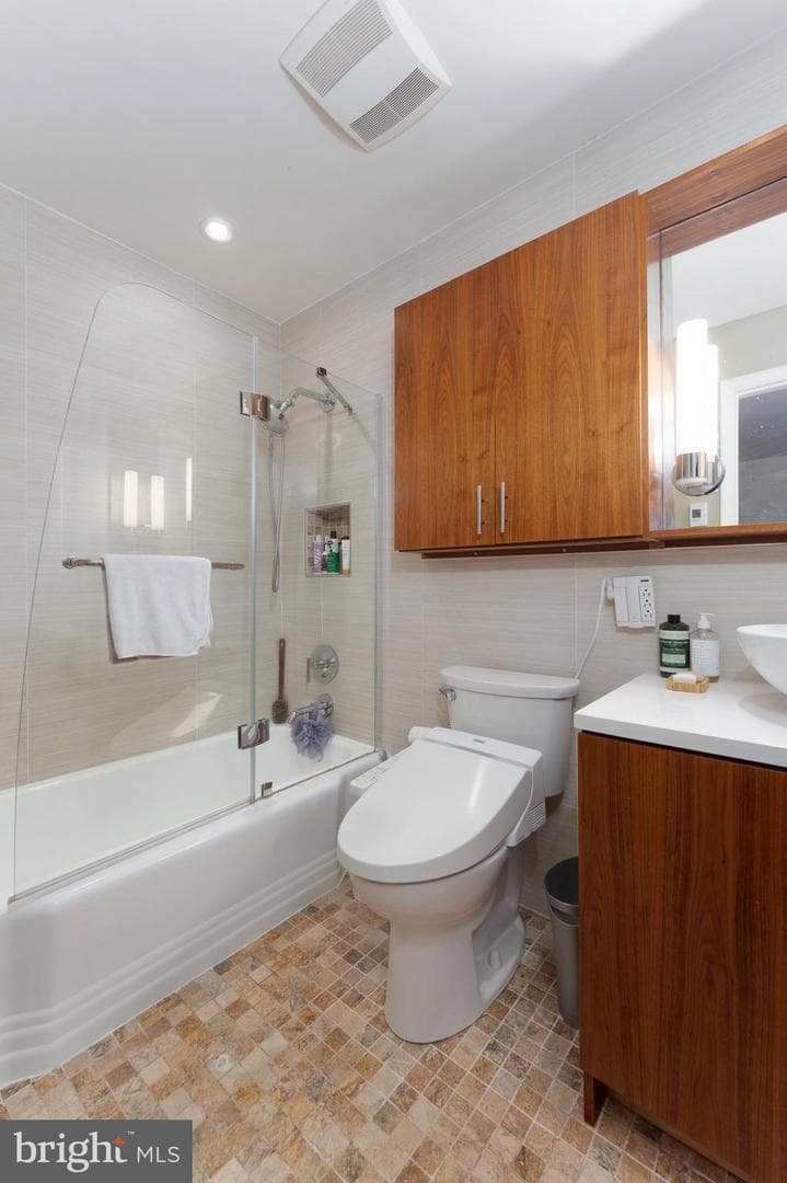 3152 Holmes Run Road photo 11