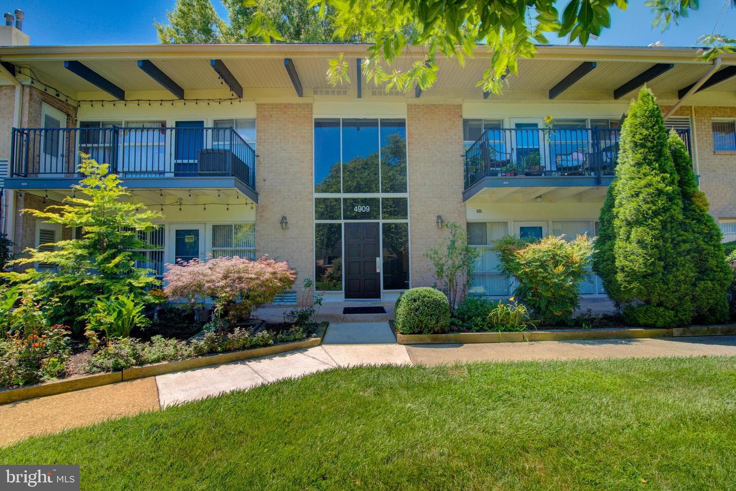 4909 Americana Drive #t6