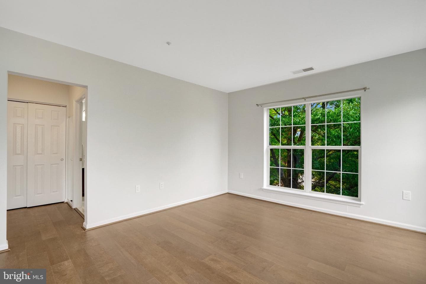6990 Falls Reach Drive #301 photo 27