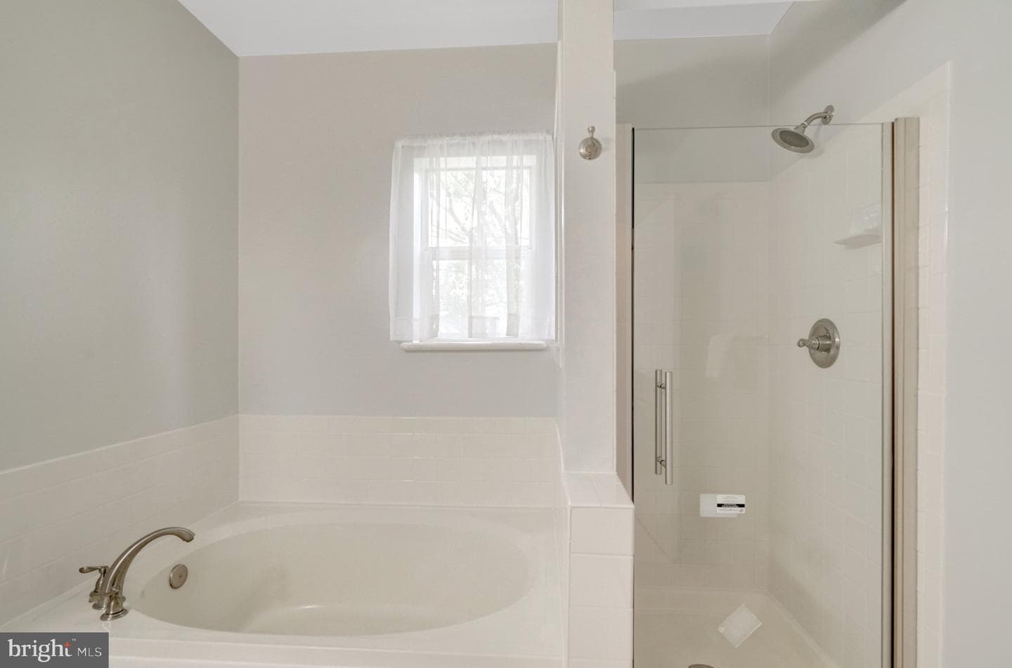 6990 Falls Reach Drive #301 photo 29