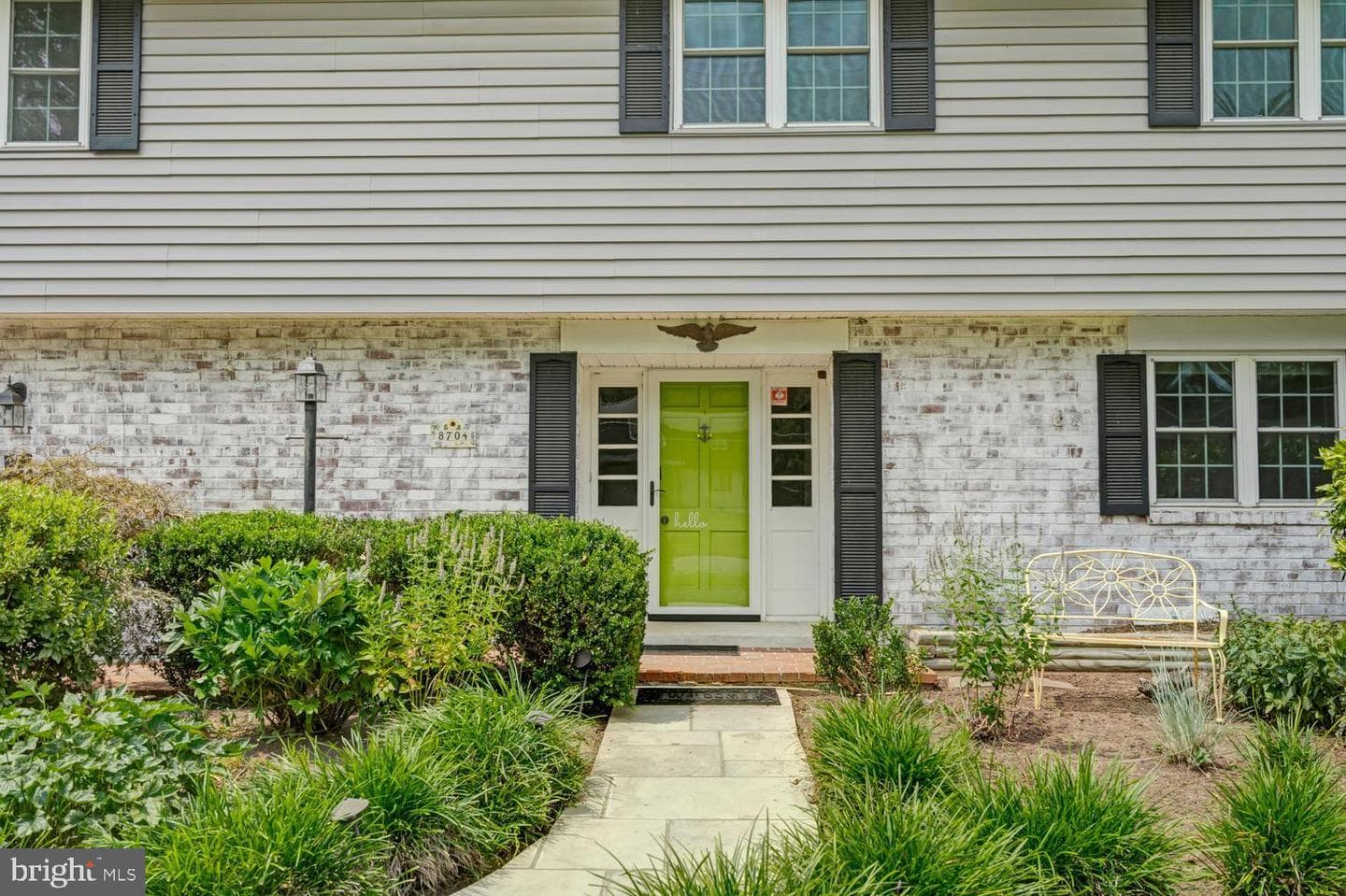 8704 Greystone Place, Alexandria