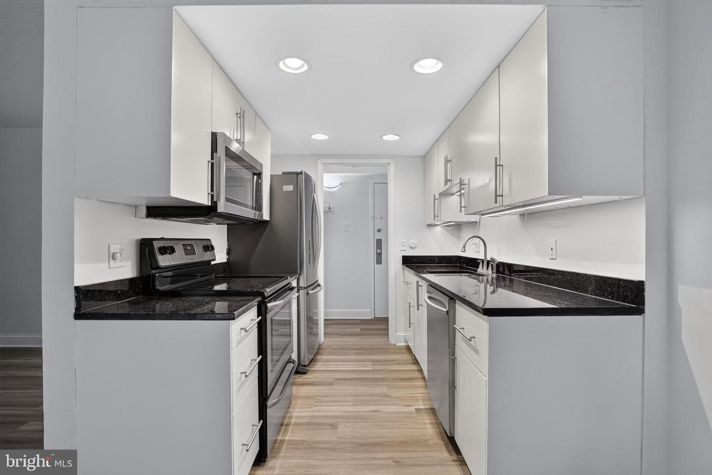 2200 Castle Rock Square #2b, Reston