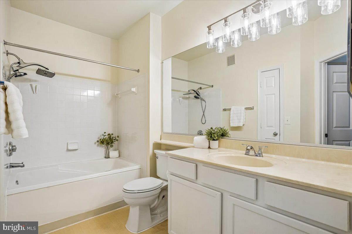 4142 Fountainside Lane #e102 photo 16