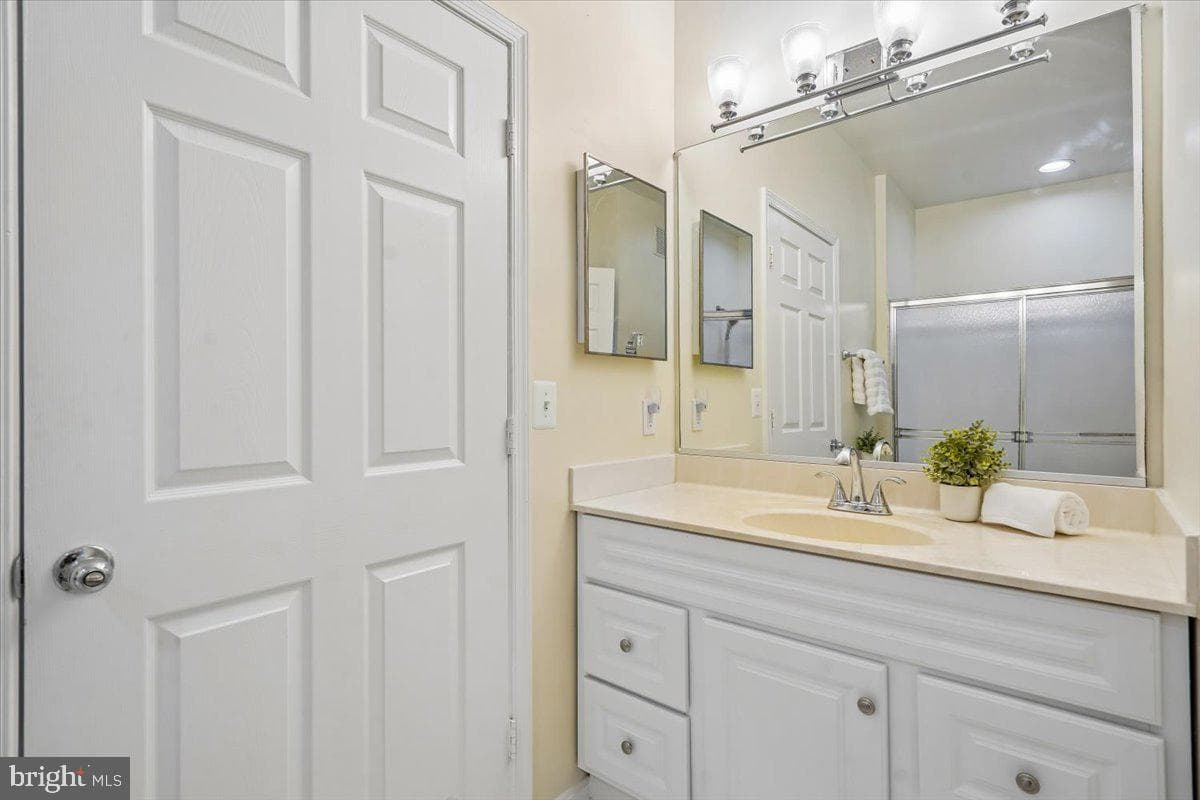4142 Fountainside Lane #e102 photo 25
