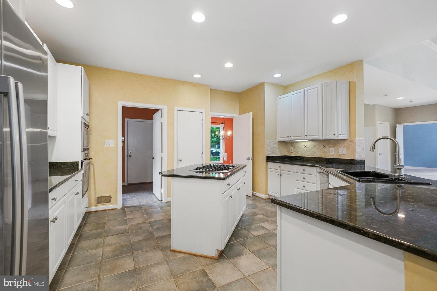 1104 Water Pointe Lane photo 11