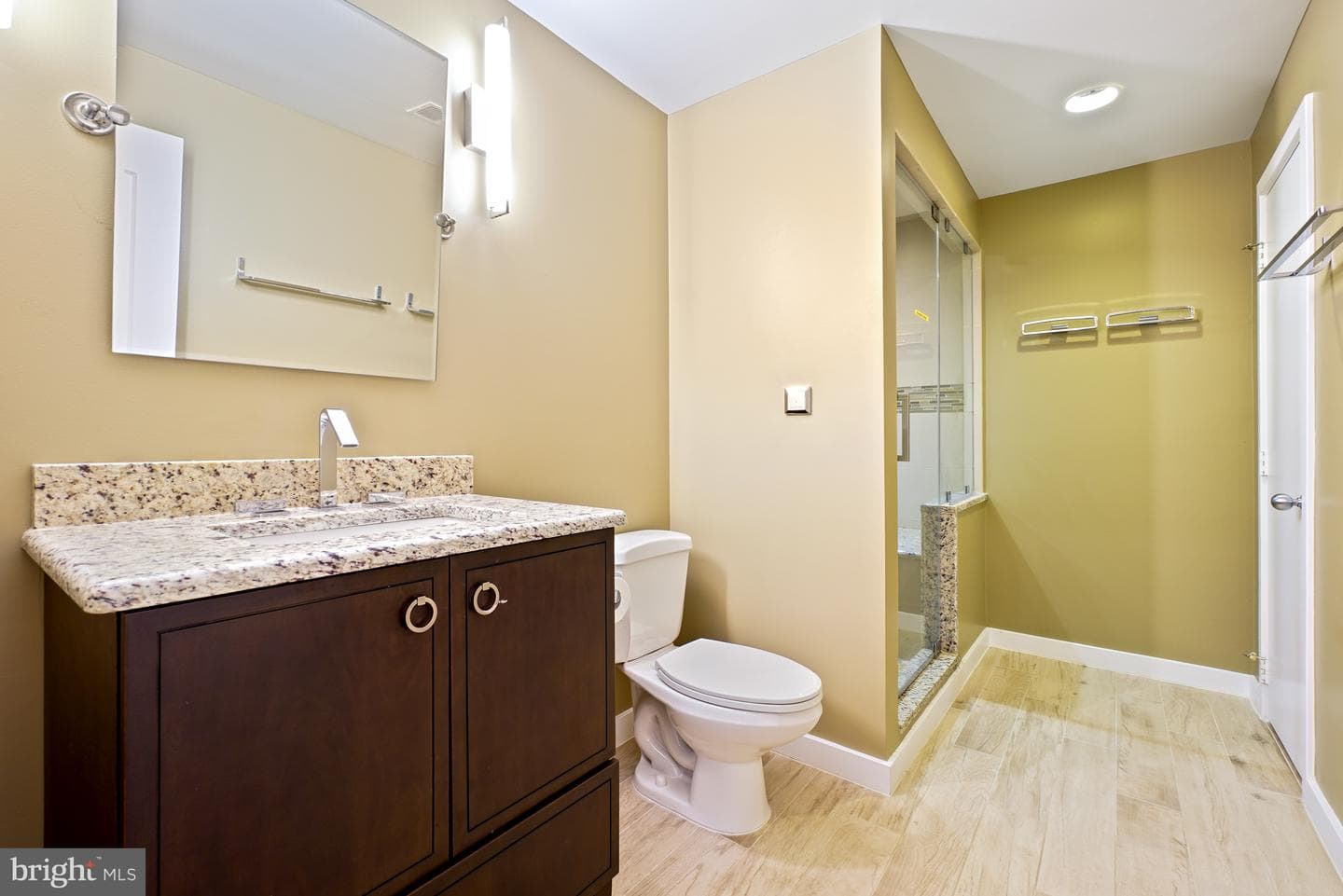 1104 Water Pointe Lane photo 32