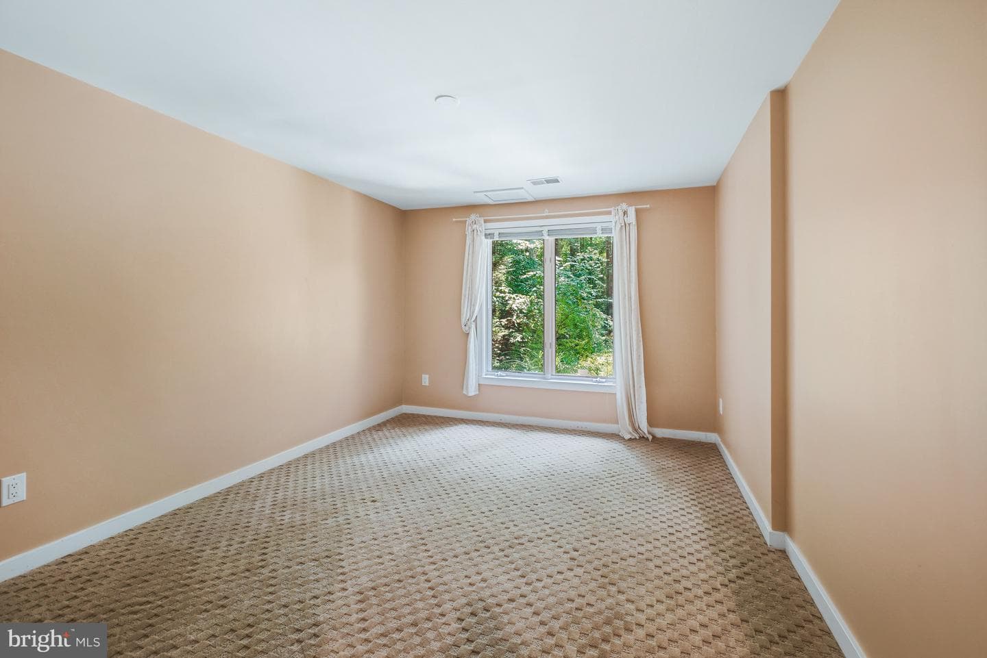 1104 Water Pointe Lane photo 34