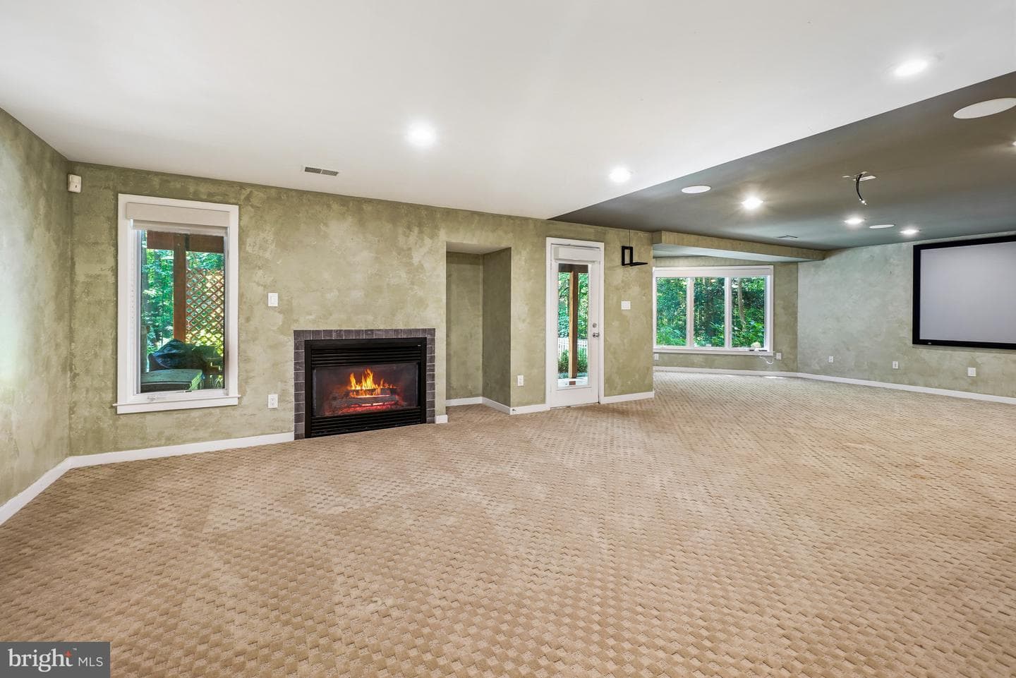 1104 Water Pointe Lane photo 35