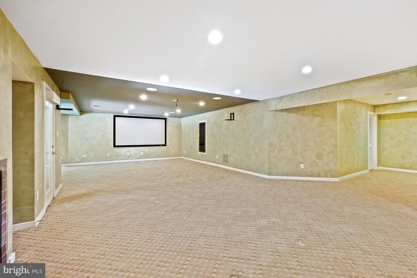 1104 Water Pointe Lane photo 37