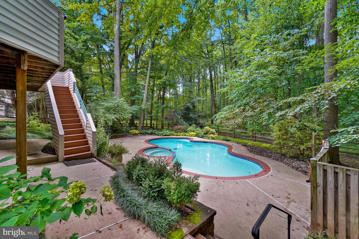 1104 Water Pointe Lane photo 40