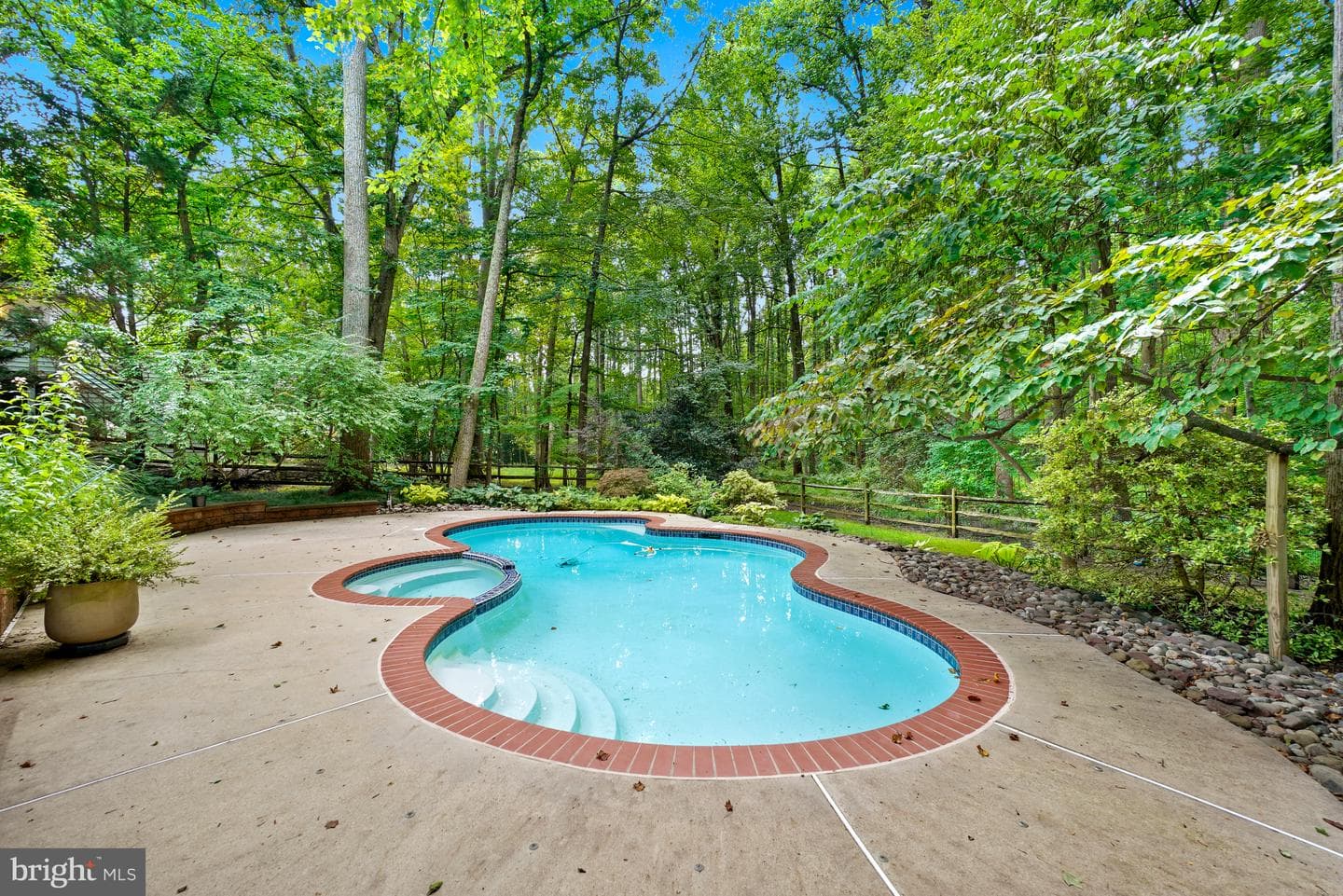 1104 Water Pointe Lane photo 41