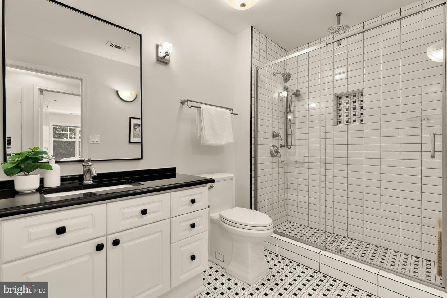 5565 Seminary Road #201 photo 23