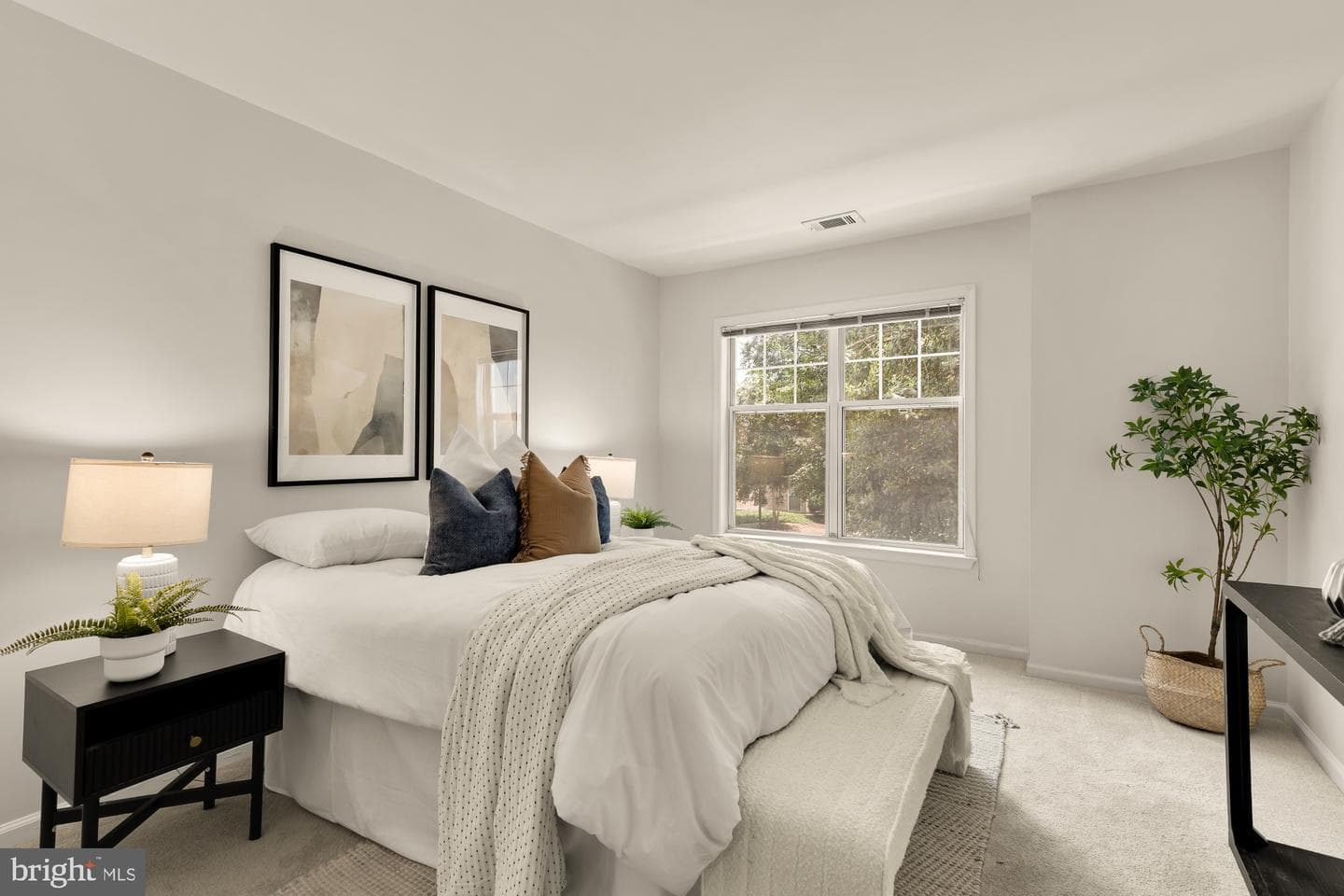 5565 Seminary Road #201 photo 26