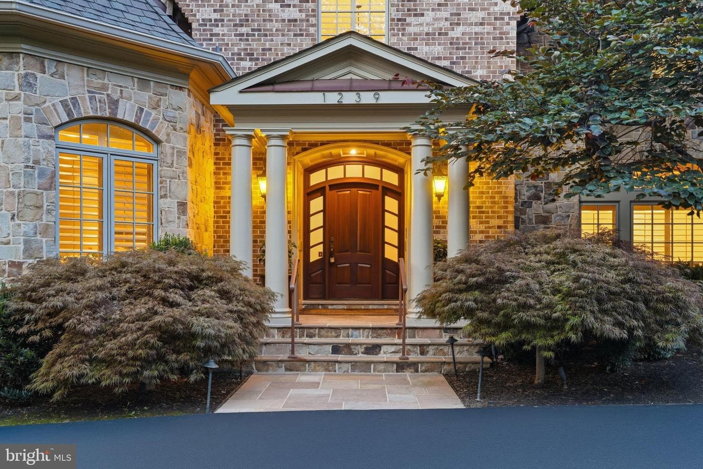 1239 Daleview Drive photo 4