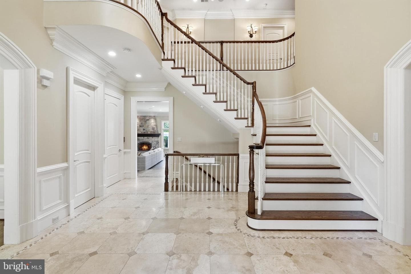 1239 Daleview Drive photo 5