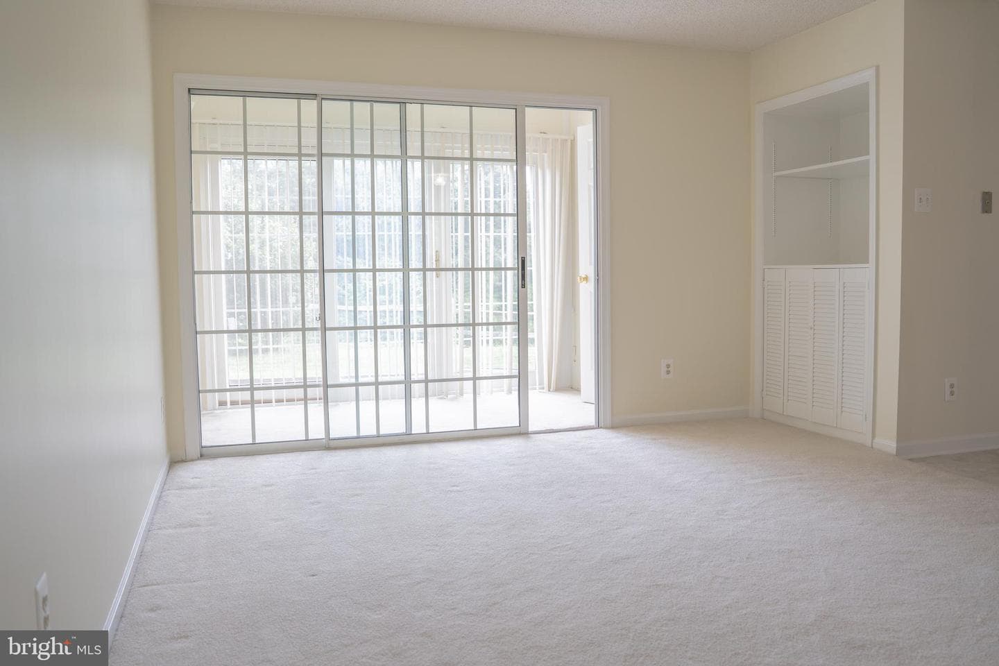 12102 Green Leaf Court #102 photo 9