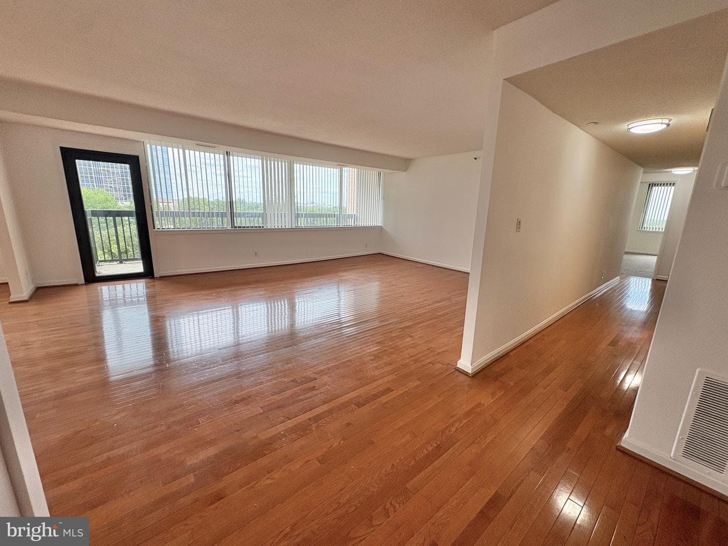 3709 S George Mason Drive #605e photo 3