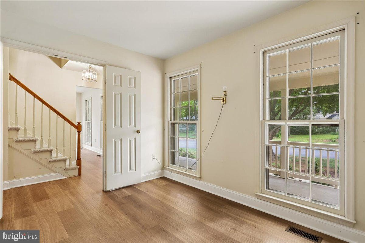 3231 Nestlewood Drive photo 8