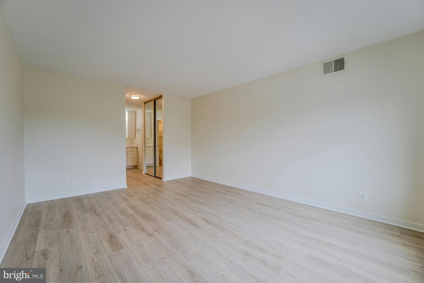 8340 Greensboro Drive #225 photo 23