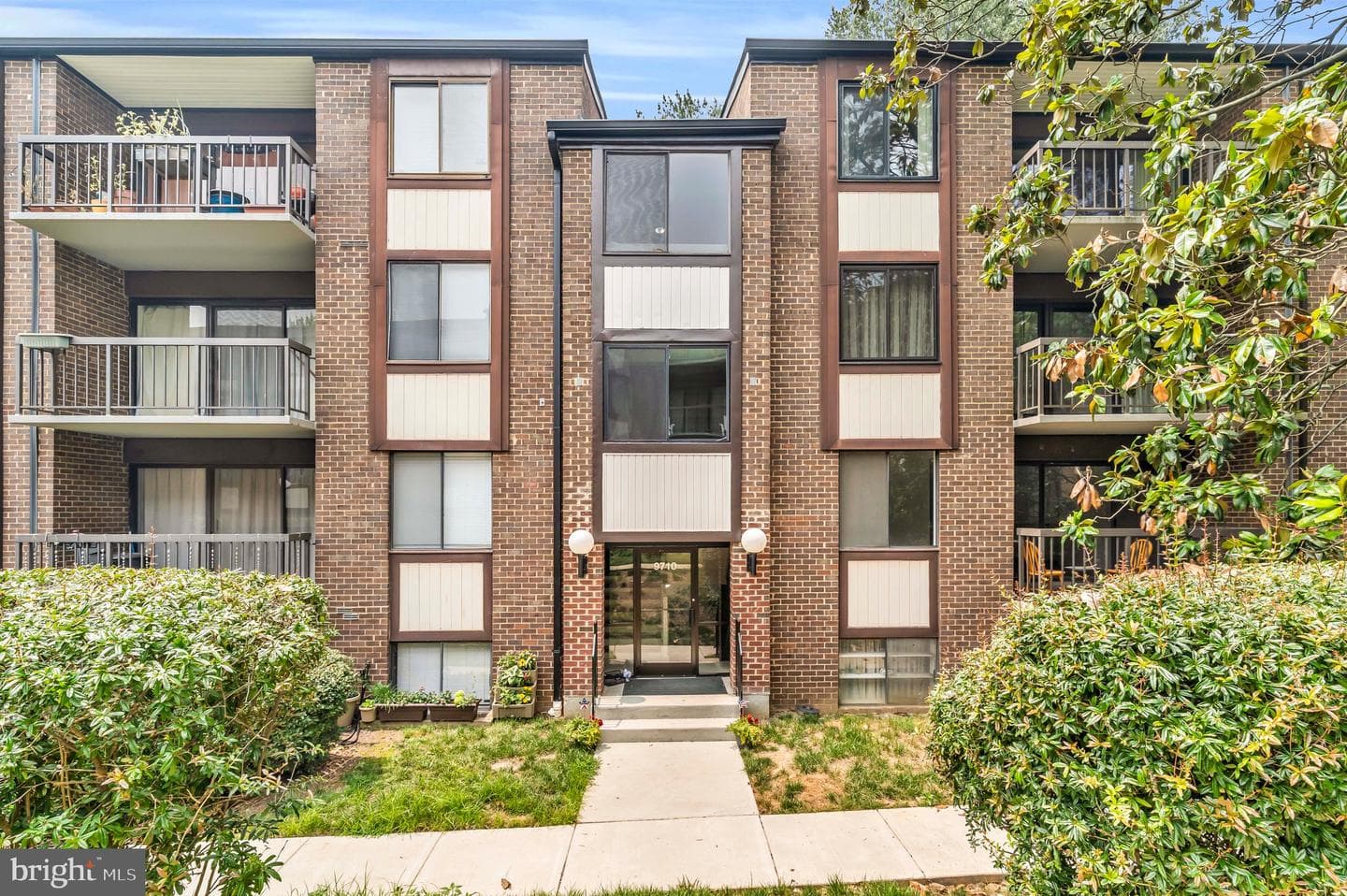 9710 Kingsbridge Drive #104 photo 11