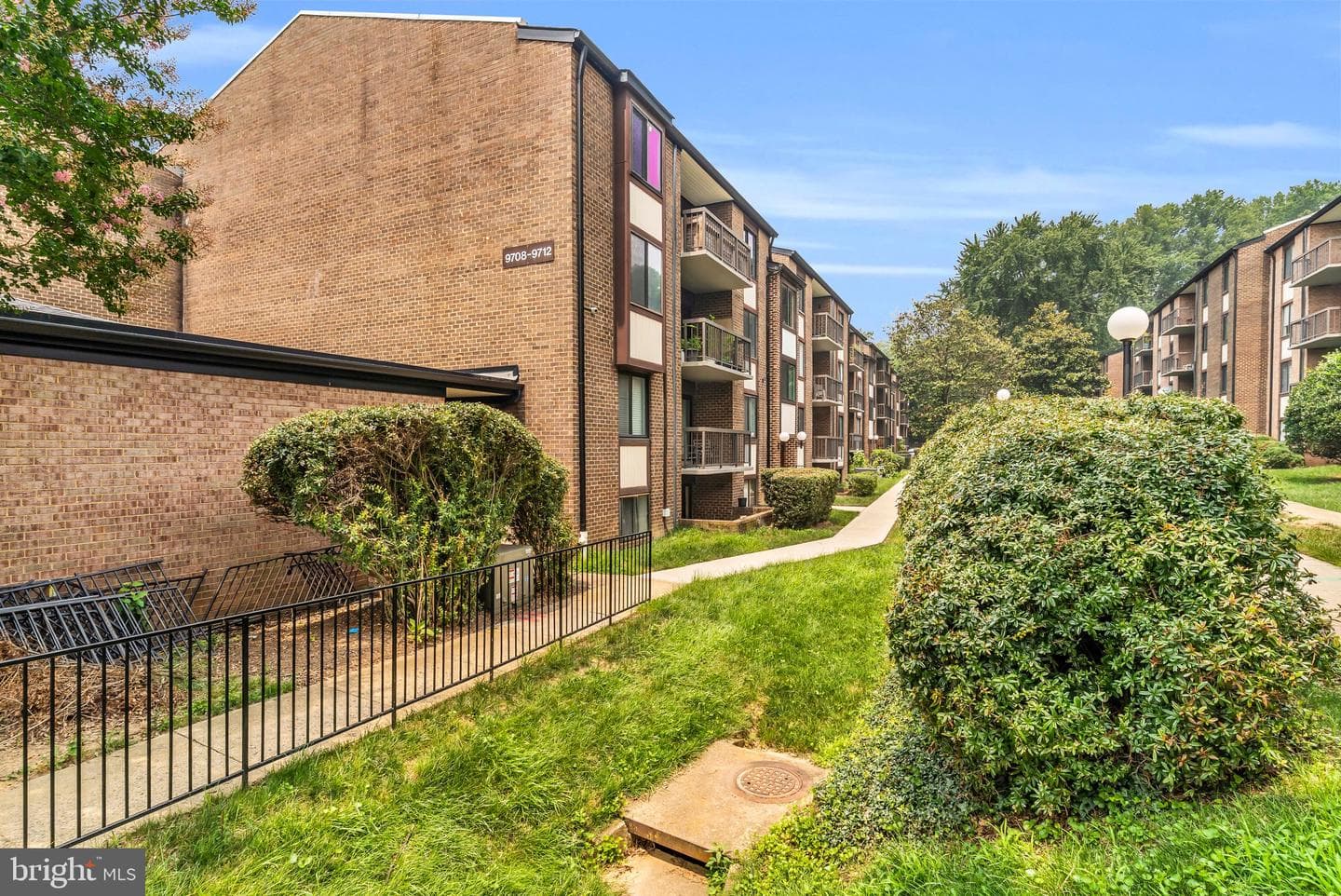 9710 Kingsbridge Drive #104 photo 12