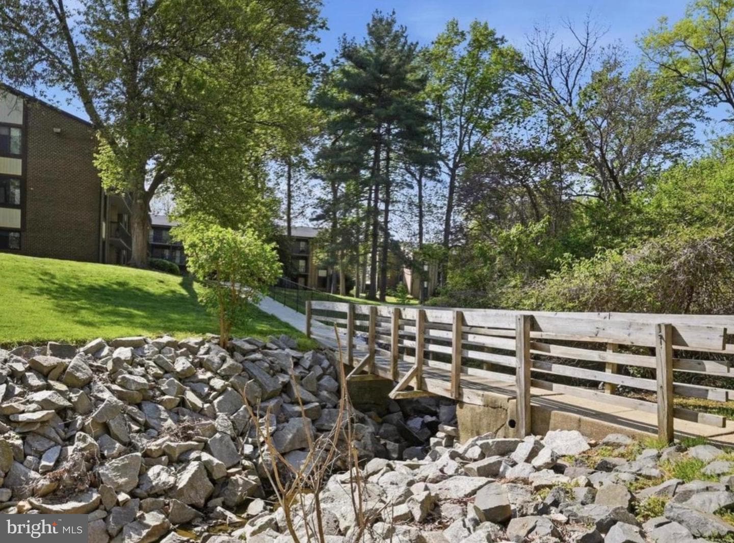 9710 Kingsbridge Drive #104 photo 14