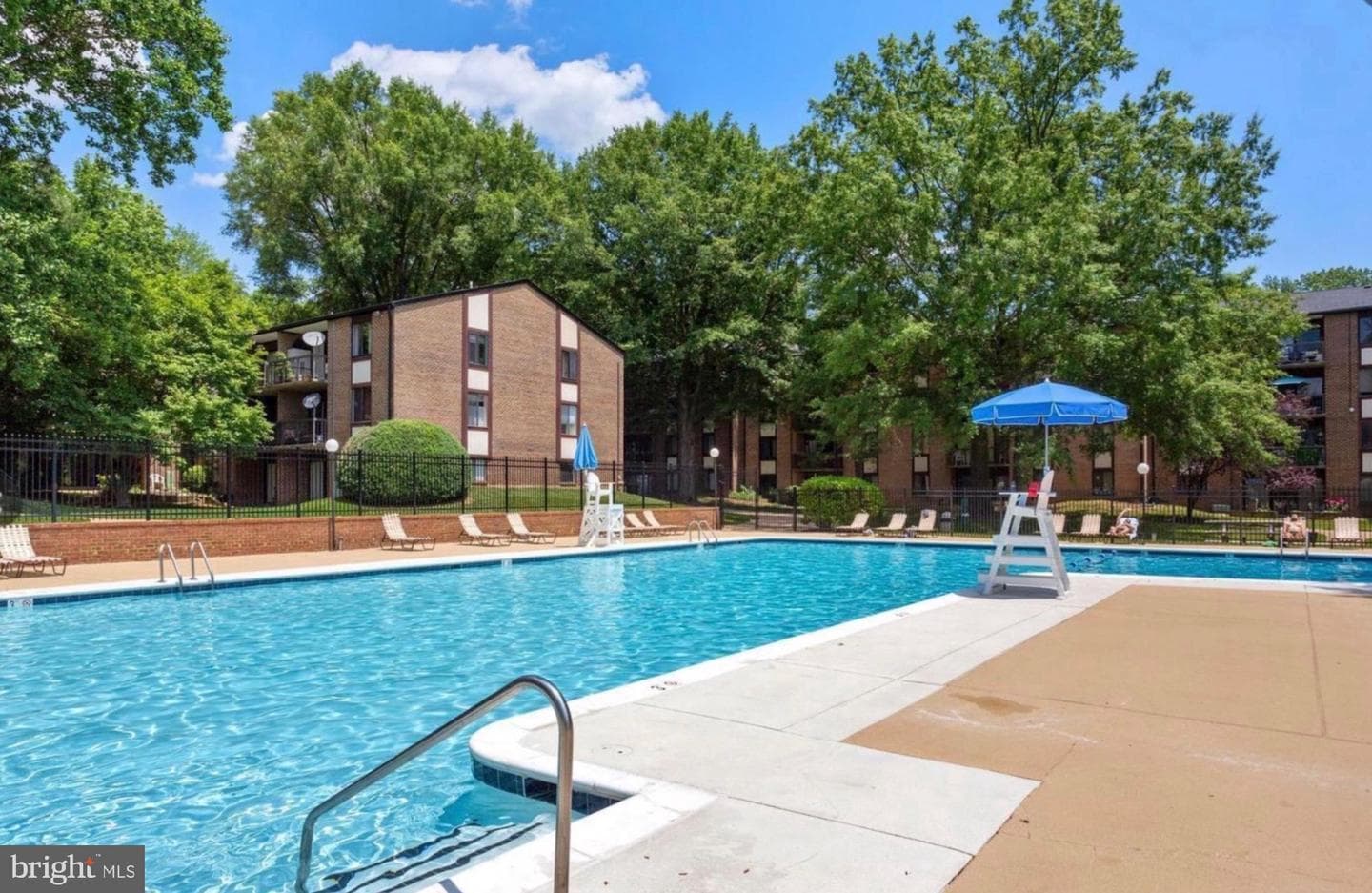 9710 Kingsbridge Drive #104 photo 16