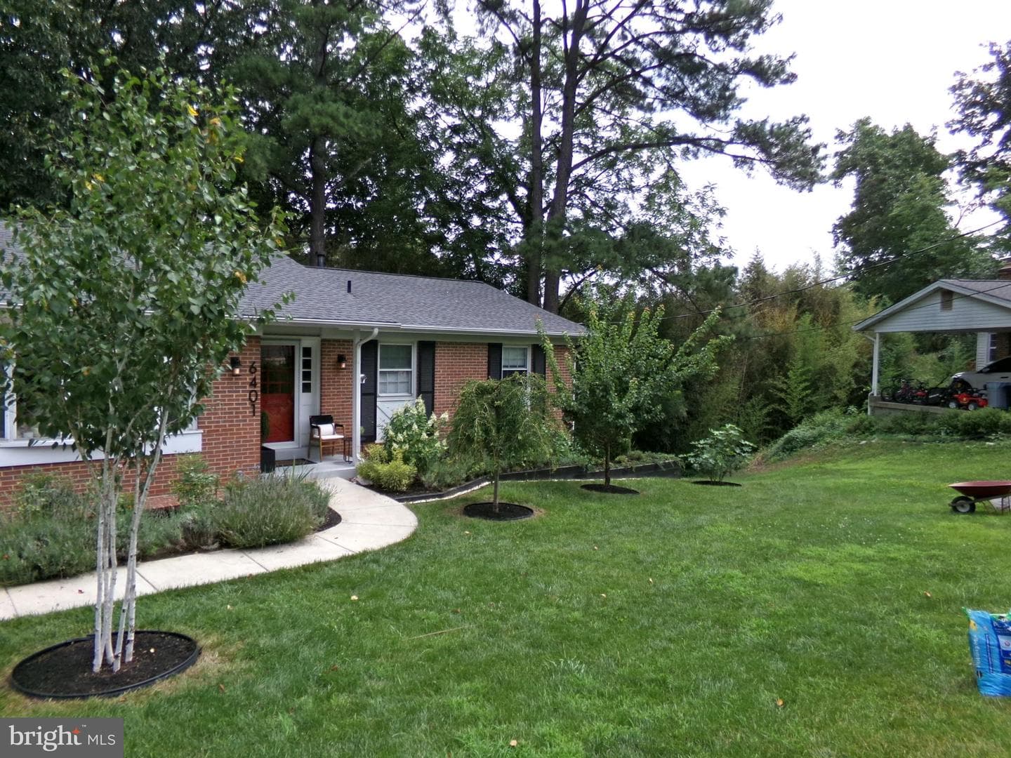 6401 Limerick Court photo 2