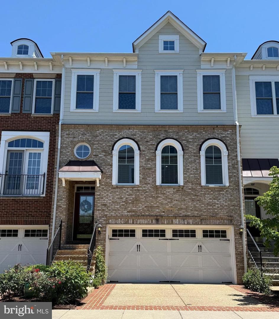 508 Hollingsworth Terrace photo 3