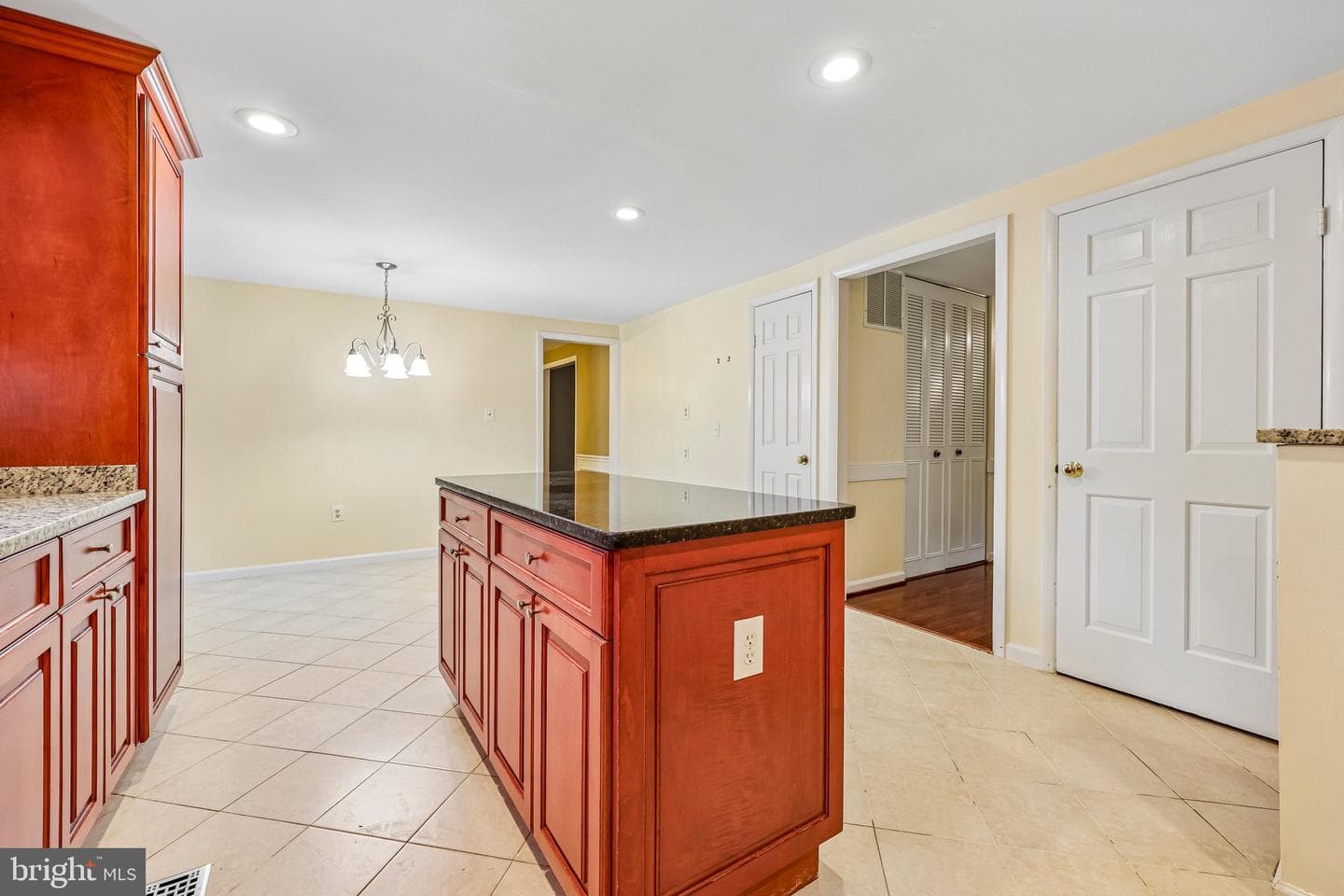 12821 Kettering Drive photo 7