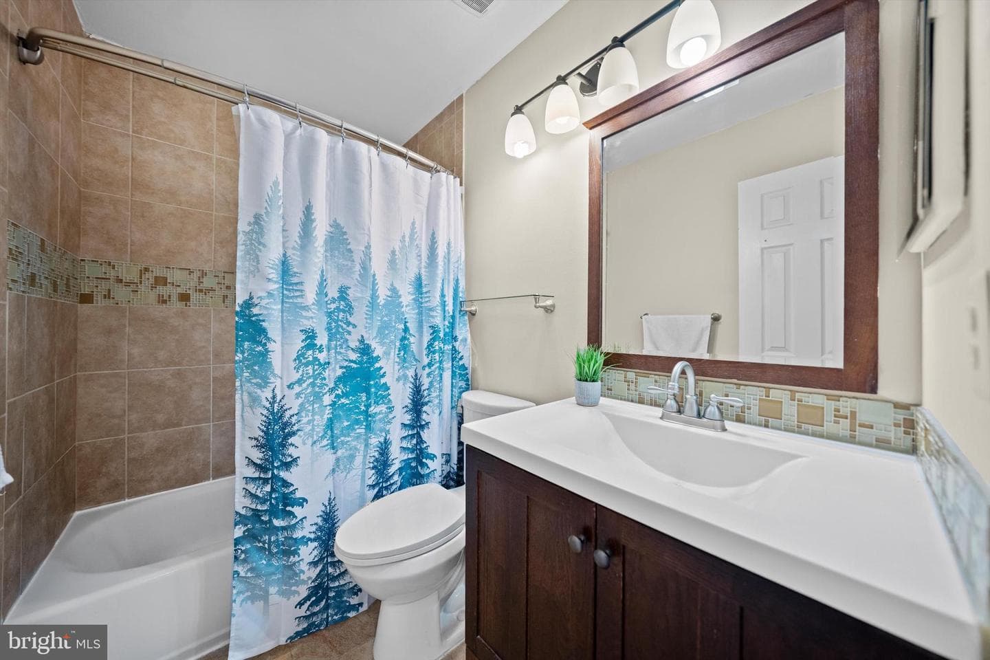4469 Holly Avenue photo 16