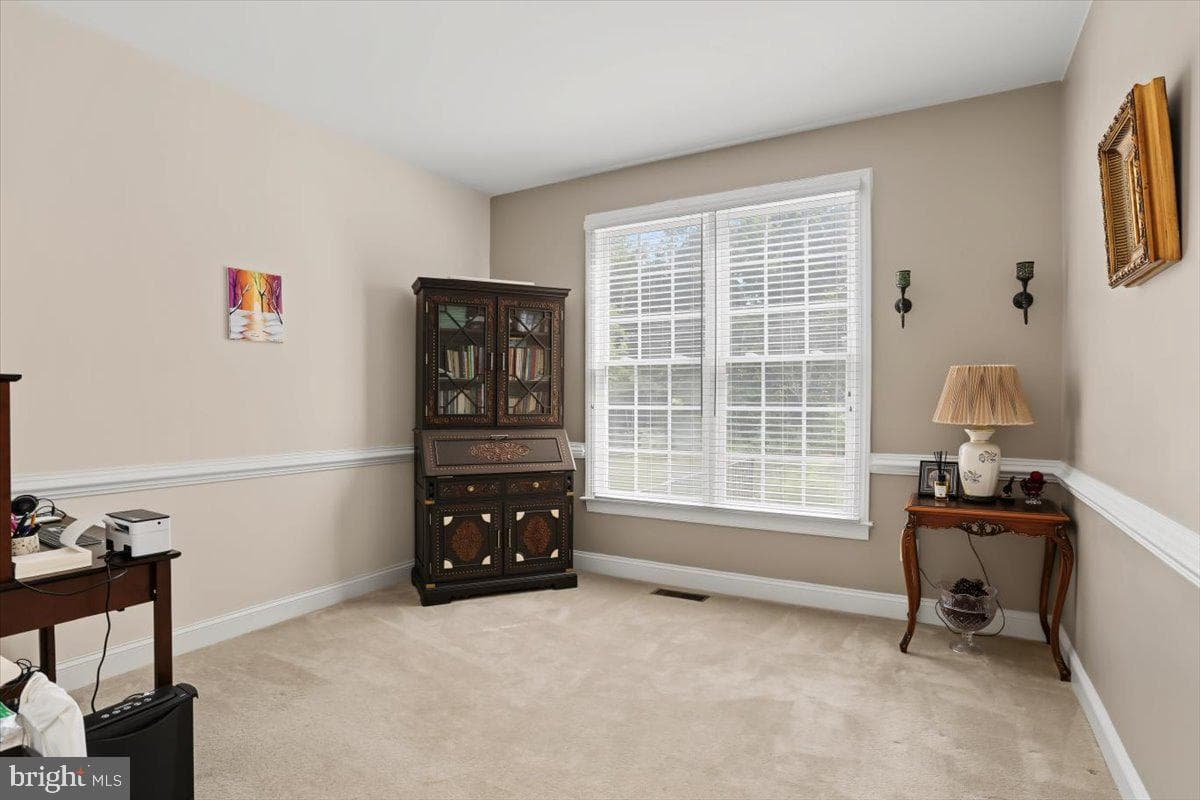 8906 Laurel Overlook Drive photo 16