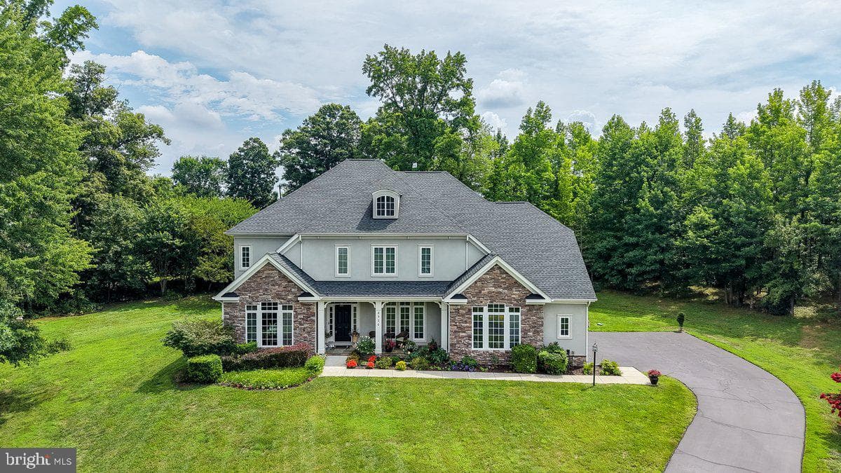 8906 Laurel Overlook Drive, Lorton