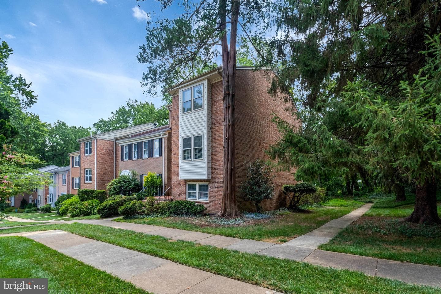 6607 Midhill Place photo 2