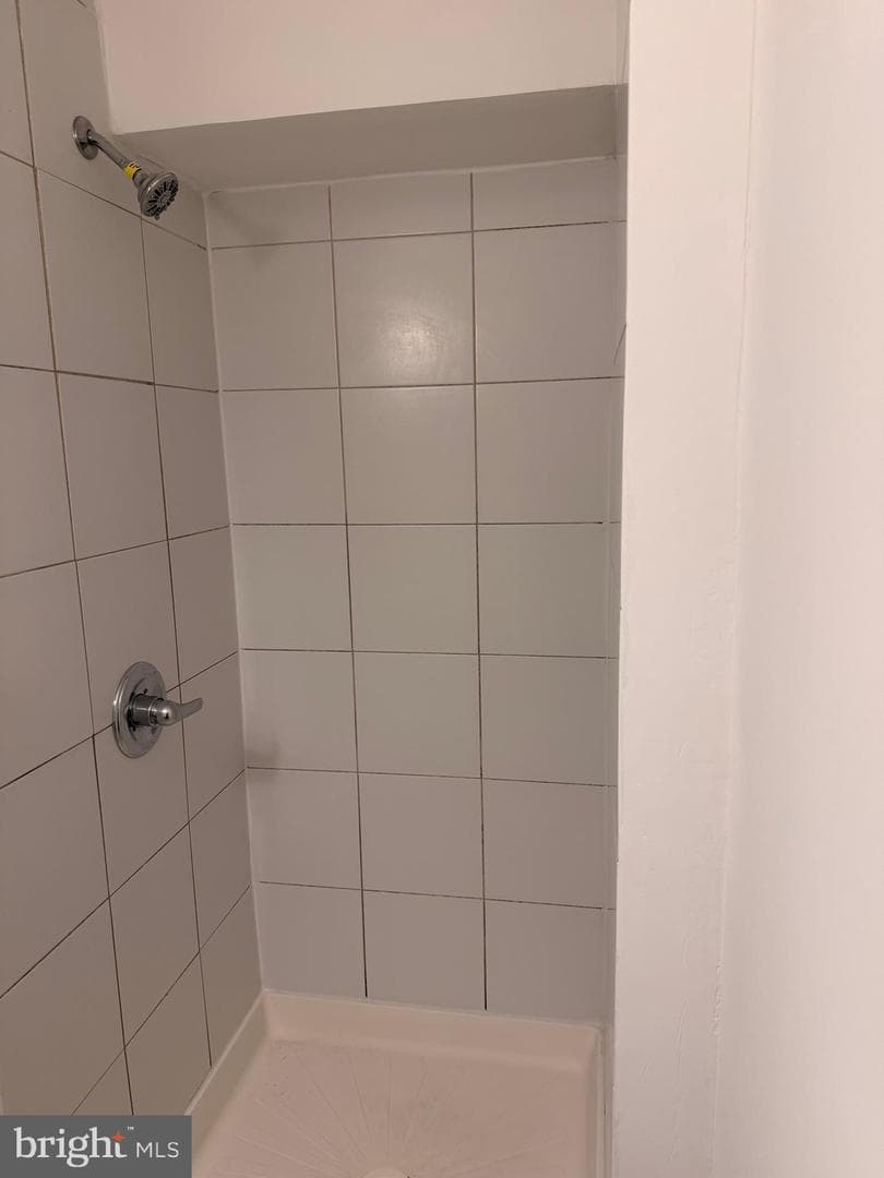 8650 Venoy Court photo 25