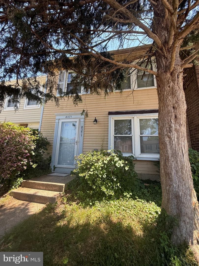 8371 Brockham Drive, Alexandria