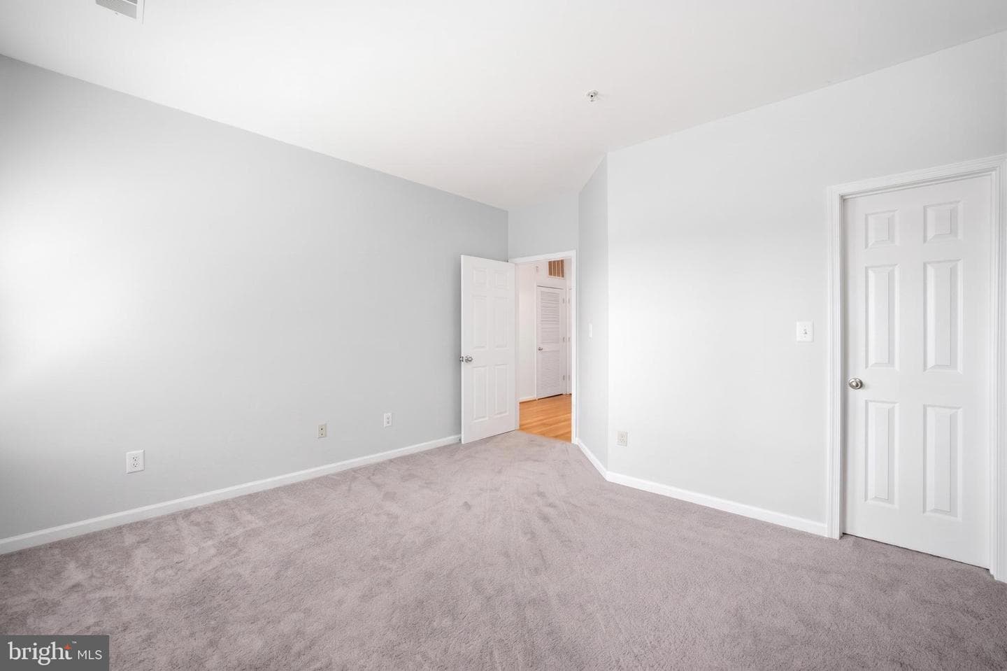2665 Manhattan Place #310 photo 23