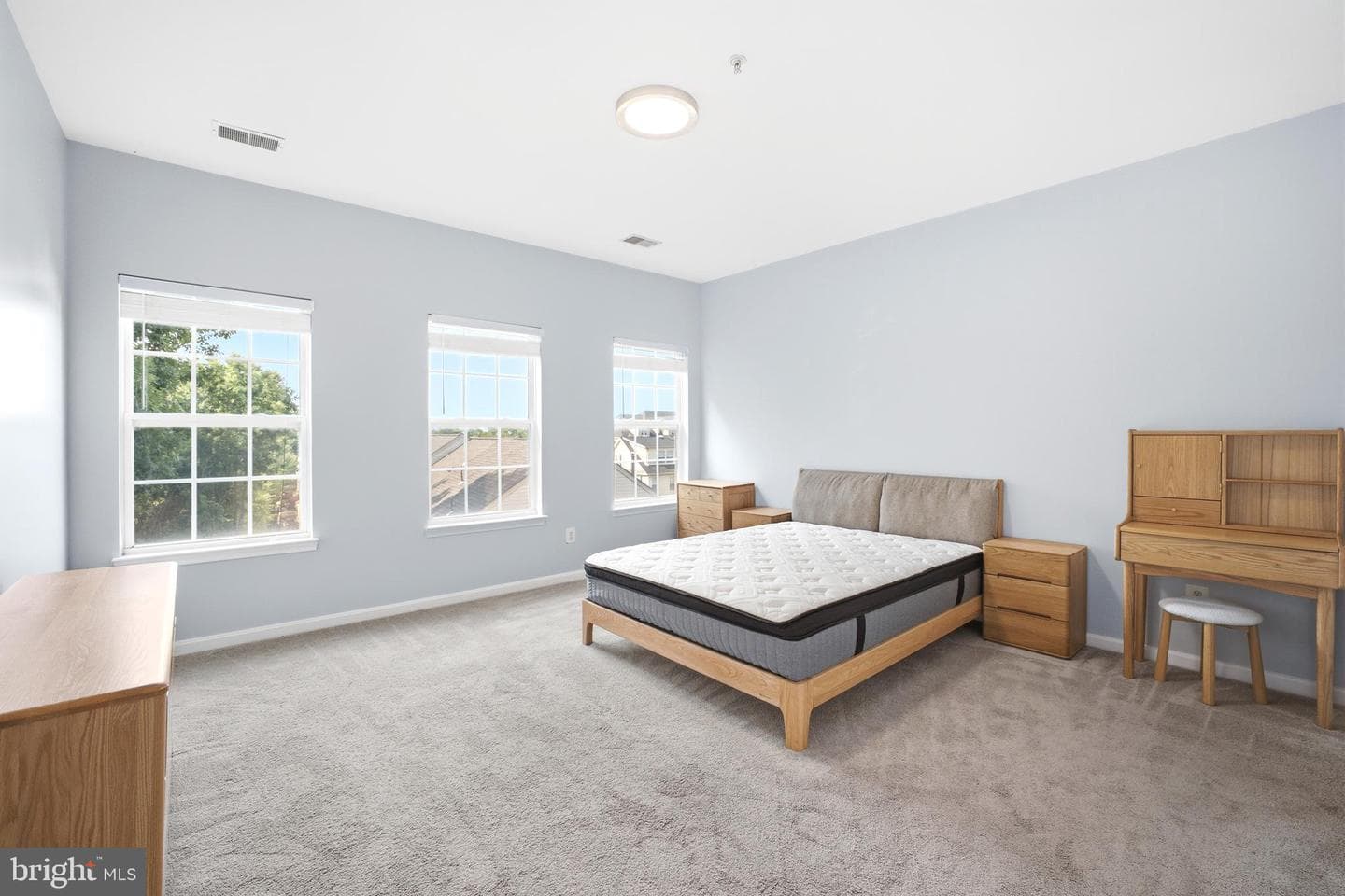 2665 Manhattan Place #310 photo 25