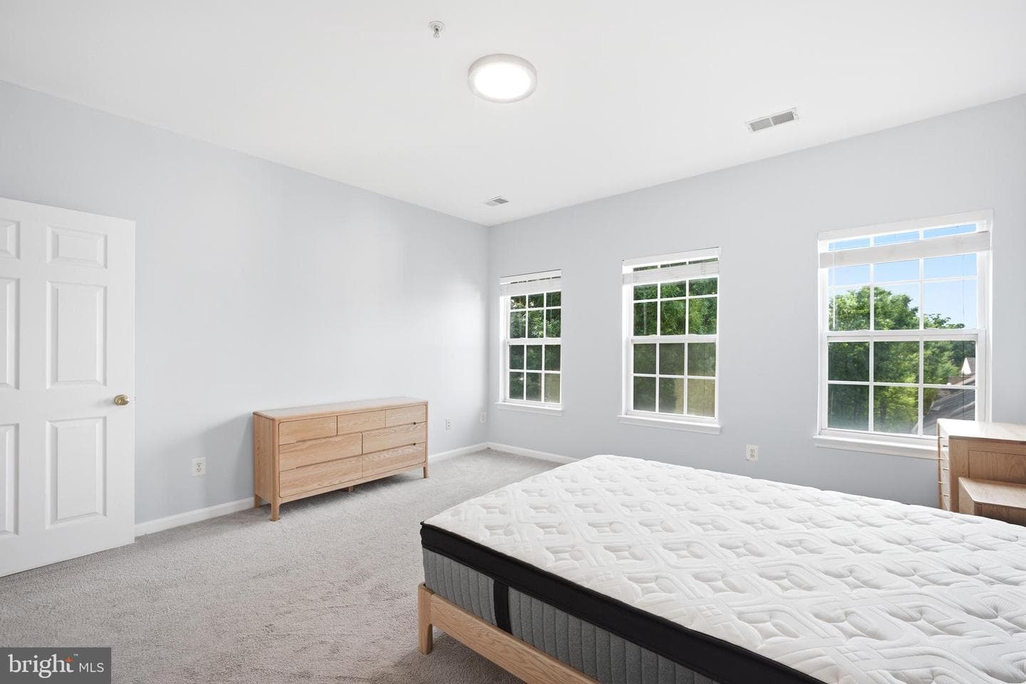 2665 Manhattan Place #310 photo 26