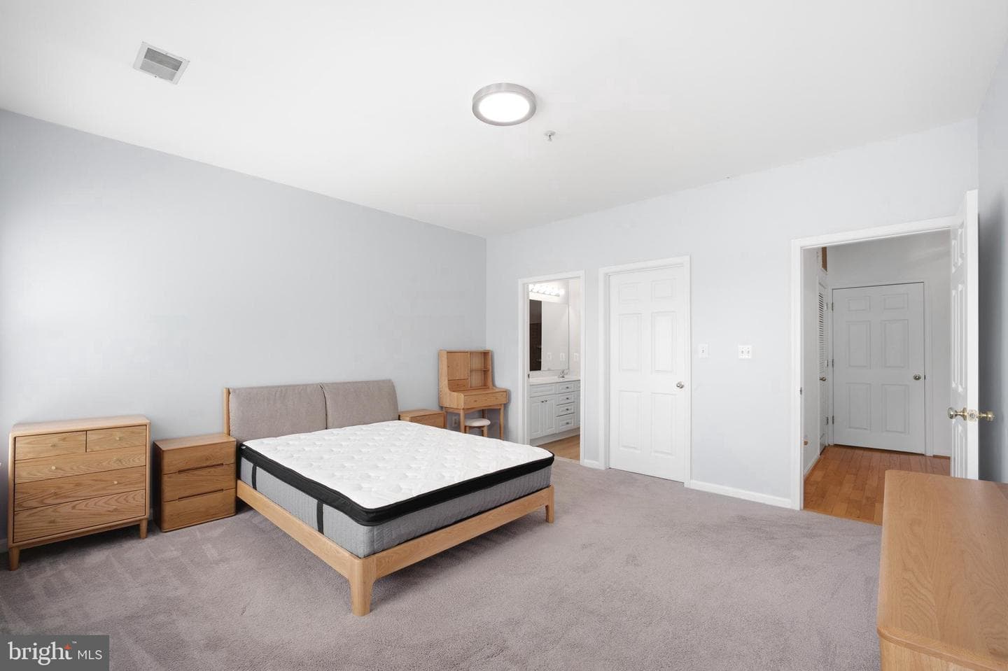 2665 Manhattan Place #310 photo 27