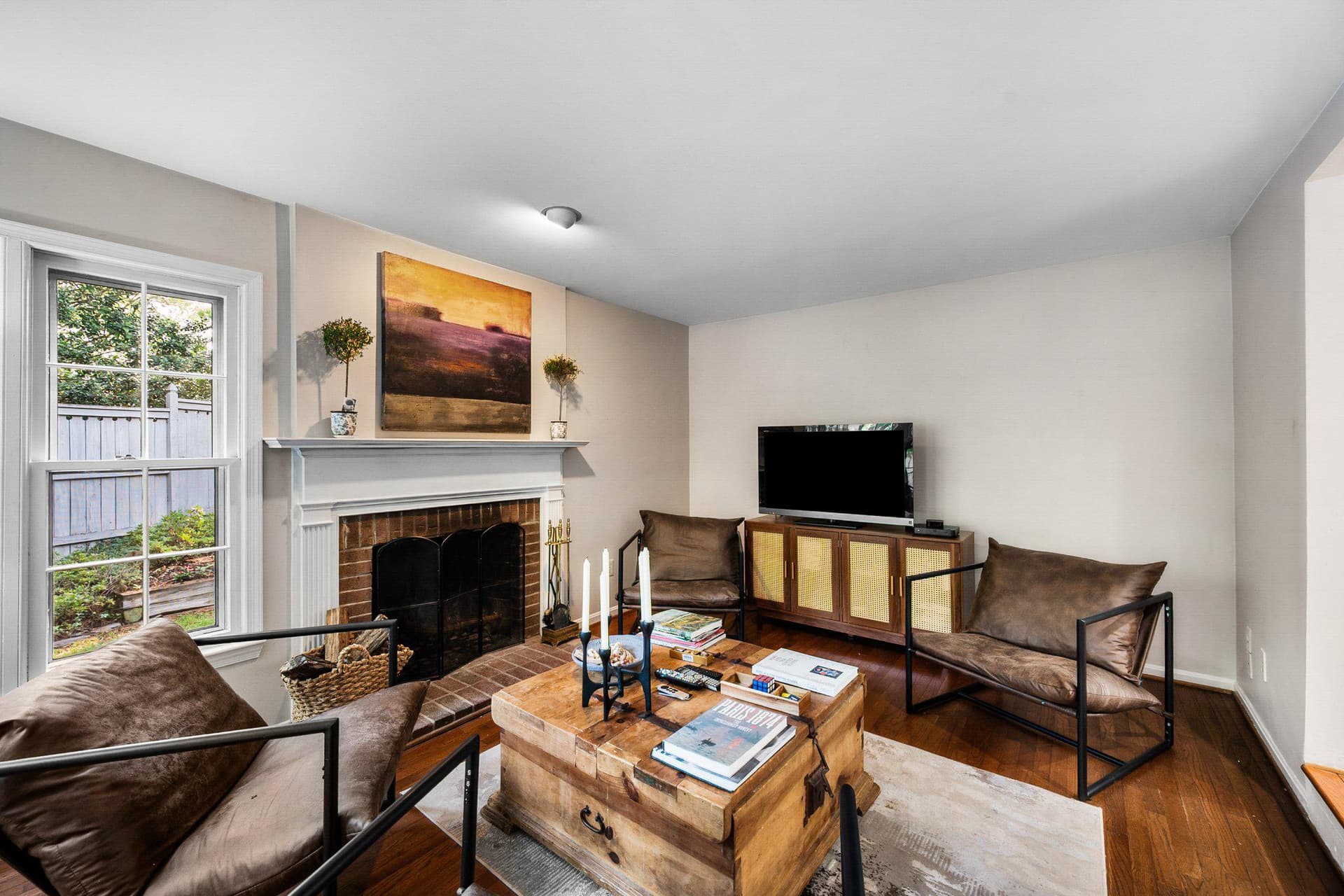 2085 Cobblestone Lane photo 10