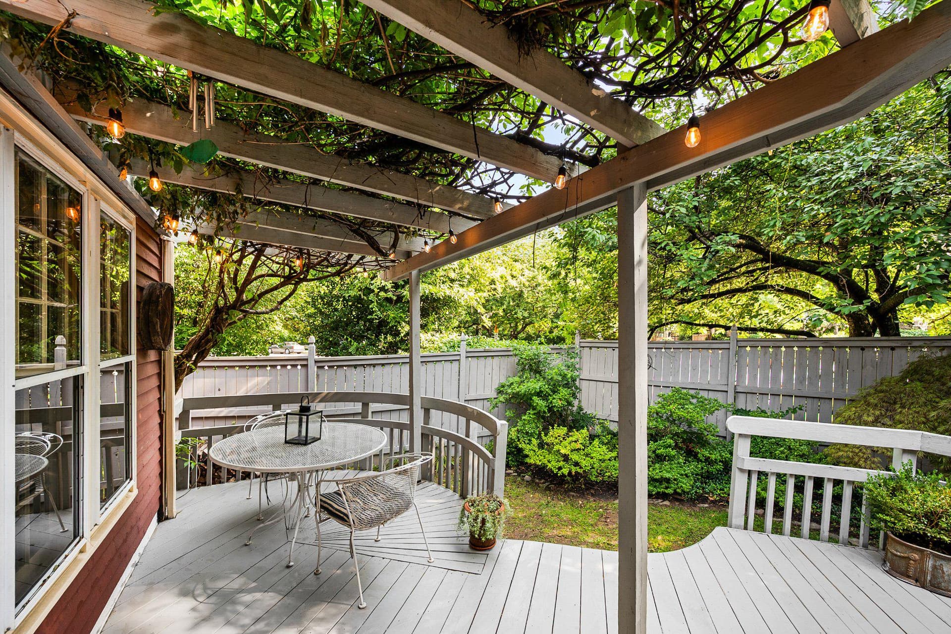 2085 Cobblestone Lane photo 2